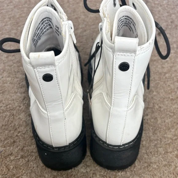 Madden NYC white boots NEW - Picture 3 of 4